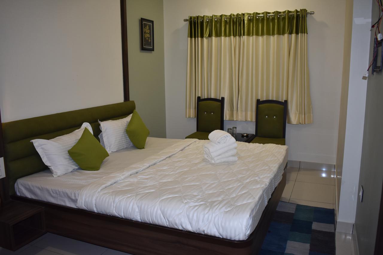 Hotel Shyam Palace Bhuj Buitenkant foto